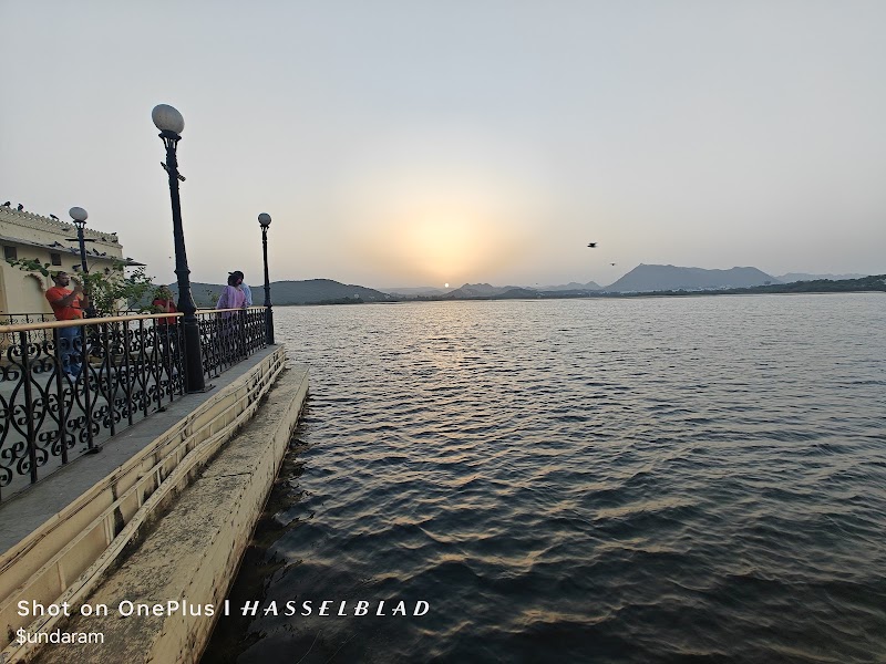 Jagmandir Gul Mahal - Jagmandir Gul Mahal HM9H+2H2, Pichola, Udaipur, Rajasthan 313001, India