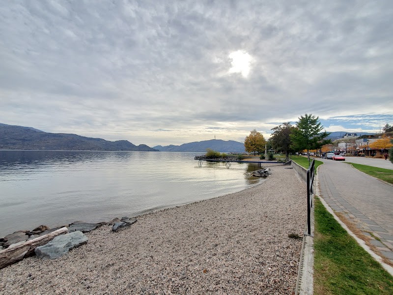 Porto Peach Restaurant - Porto Peach Restaurant 5830 Beach Ave, Peachland, BC V0H 1X6, Canada