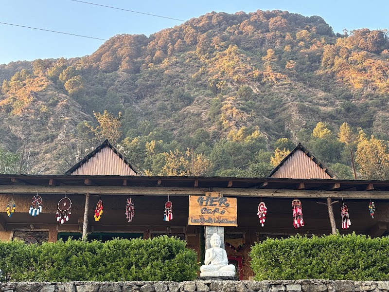 Her Cafe - Local Food by Local Women - Her Cafe - Local Food by Local Women, Salabak Bangoru waterfall road, Bir, Gunehr, Himachal Pradesh 176077, India