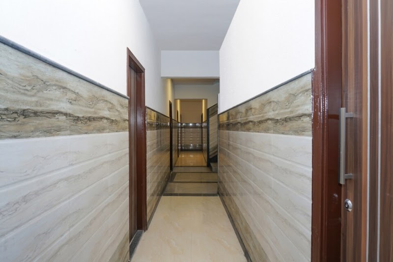 Hotel O Sky Inn - Hotel O Sky Inn Plot no.282k Block B ,Gadhi Chaukhandhi, Gol Chakkar, Sector, near Faridabad - Noida - Ghaziabad Expressway, Sector 121, Noida, Uttar Pradesh 201316, India