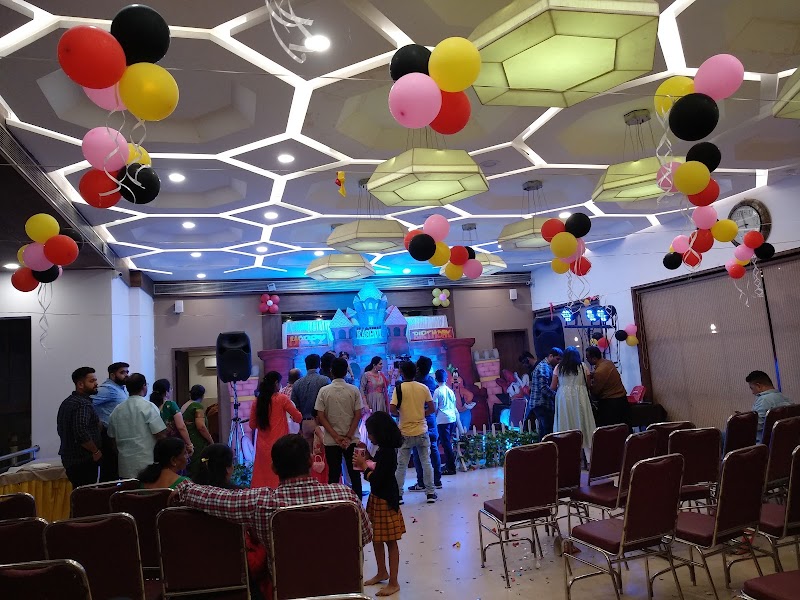 SHERA 2.0 Restaurant & Bar/ Varanda Banquets - SHERA 2.0 Restaurant & Bar/ Varanda Banquets Lal Bahadur Shastri Marg, opp. Mayuresh Srishti Complex, near Asian paints, Industrial Area, Bhandup West, Mumbai, Maharashtra 400078, India