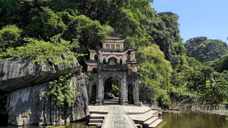 Bich Dong Pagoda - Bich Dong Pagoda, 6W99+C23, Nam Hoa Lu, Ninh Binh 430000, Vietnam