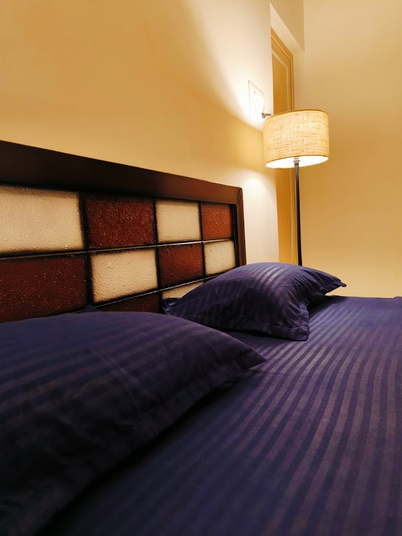 Flickstays Crown - Flickstays Crown, 332, 4th Ave St, Teacher's Colony, Jakkasandra, 1st Block Koramangala, HSR Layout 5th Sector, Bengaluru, Karnataka 560034, India