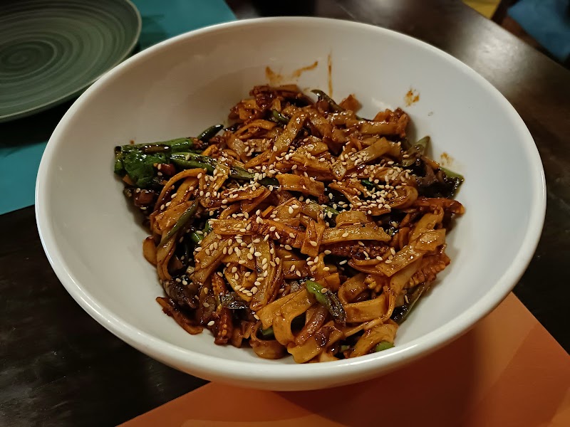 Plente - Artisanal Vegetarian Restaurant - Plente - Artisanal Vegetarian Restaurant 34, 80 Feet Rd, Hal, HAL 3rd Stage, Indiranagar, Bengaluru, Karnataka 560075, India