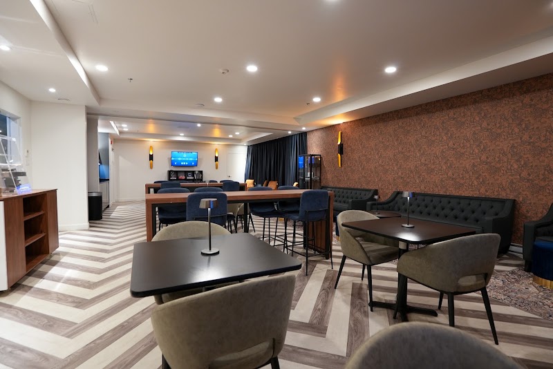 Hôtel Manoir Vieux-Québec - Hôtel Manoir Vieux-Québec, 6 Rue de la Porte, Québec, QC G1R 4M9, Canada
