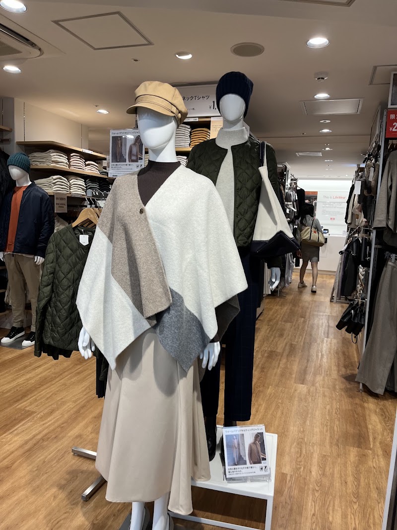 UNIQLO JR Shin-Osaka store - UNIQLO JR Shin-Osaka store, Japan, 〒532-0011 Osaka, Yodogawa Ward, Nishinakajima, 5-chōme−16−１ 新大阪駅 2階 アルデ新大阪