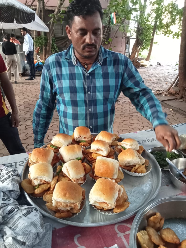 Shivtirth Vadapav (Vasaikar)