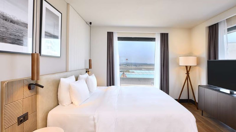 Radisson Blu Hotel, Zurich Airport - Radisson Blu Hotel, Zurich Airport Zurich Airport, Rondellstrasse, 8058 Kloten, Switzerland