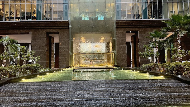 The Ritz-Carlton, Dubai International Financial Centre - The Ritz-Carlton, Dubai International Financial Centre DIFC, off - شارع الشيخ زايد - زعبيل الثانية - DIFC - دبي - United Arab Emirates