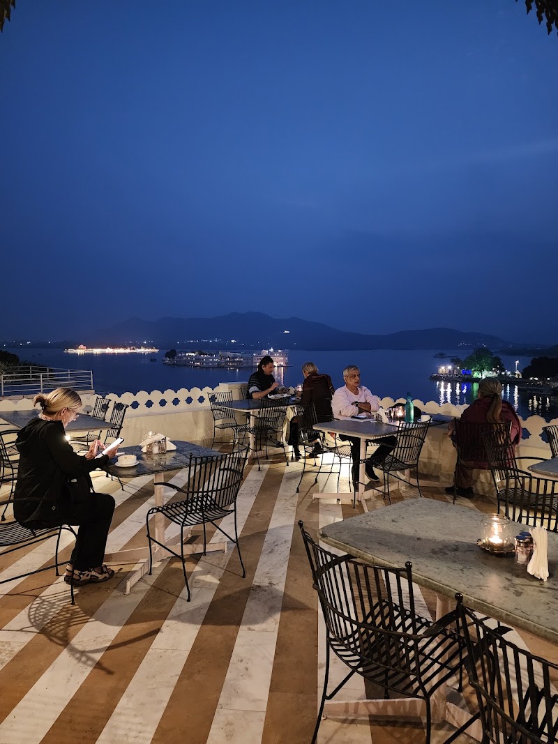 Jaiwana Haveli - Lake Facing Hotel - Jaiwana Haveli - Lake Facing Hotel 14, Lal Ghat Road, near Jagdish Mandir, Old City, Udaipur, Rajasthan 313001, India