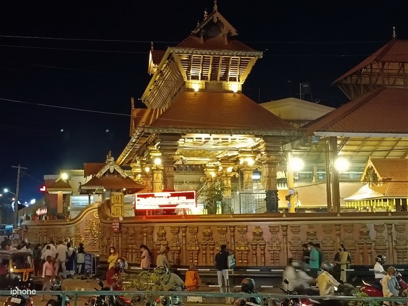 Pazhavangaadi Sree Maha Ganapathy Temple - Pazhavangaadi Sree Maha Ganapathy Temple FWMW+RWP, Padmavilasam Rd, Pazhavangadi, Padma Nagar, Pazhavangadi, Thiruvananthapuram, Kerala 695023, India