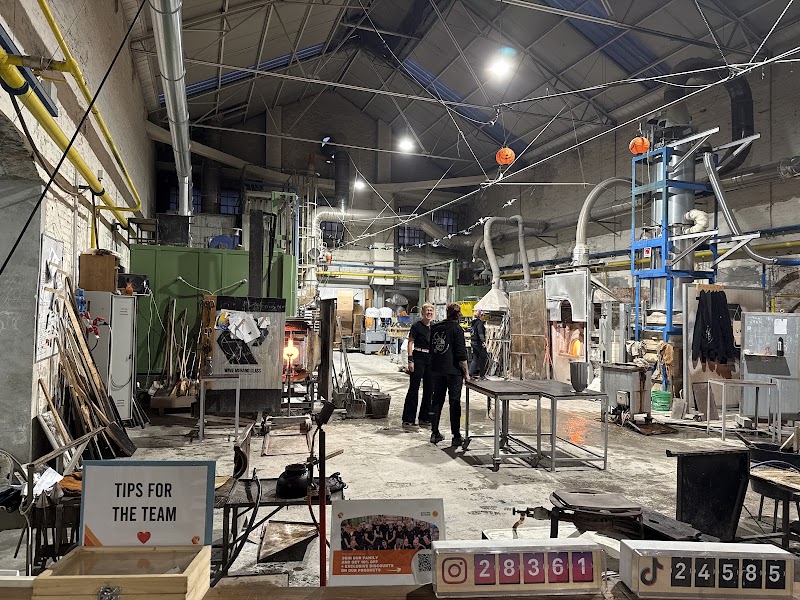 Wave Murano Glass Srl - Factory, Experiences & Curated Tours - Wave Murano Glass Srl - Factory, Experiences & Curated Tours Fondamenta da Mula, 152, 30141 Venezia VE, Italy