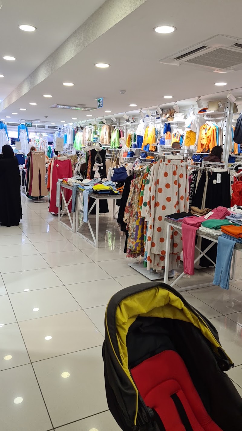 Coral - Coral, Günaydın Ap, Meşrutiyet, Halaskargazi Cd. No:98/A, 34371 Şişli/İstanbul, Türkiye