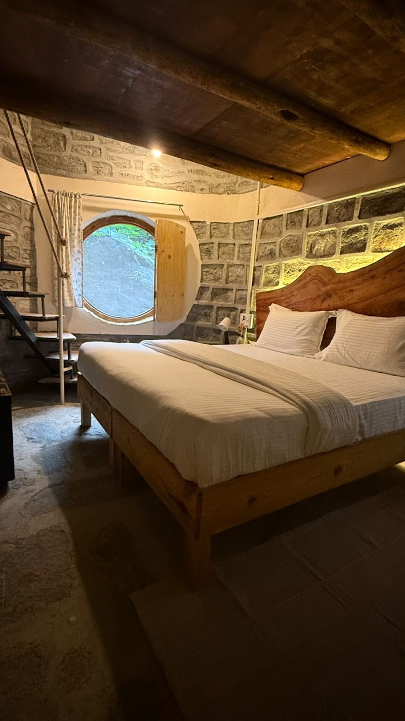 Riverside Hobbit House Bhimtal - Riverside Hobbit House Bhimtal, Village Ghigrani, Bhimtal, Bhowali Range, Uttarakhand 263136, India