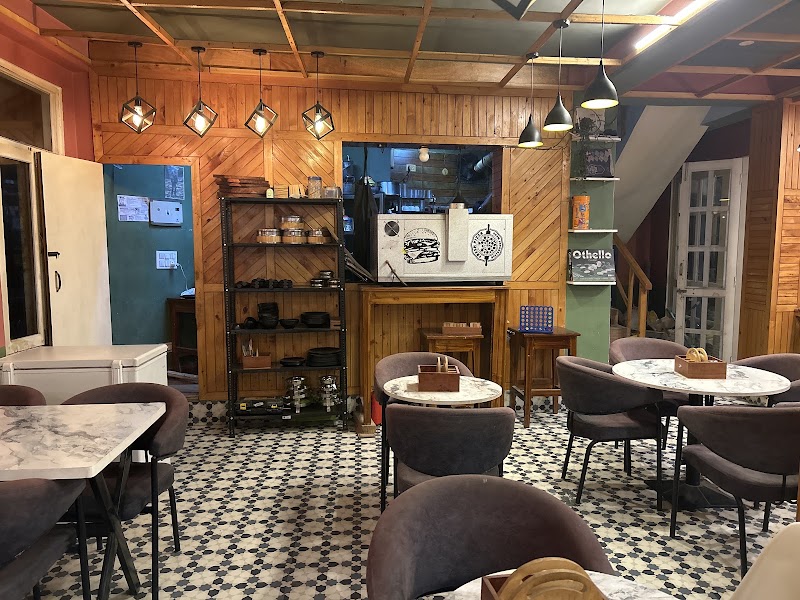 Get Along Cafe - Get Along Cafe Ani - Banjar - Aut Rd, opposite Pink Panther Cafe, Jibhi, Bini, Himachal Pradesh 175123, India