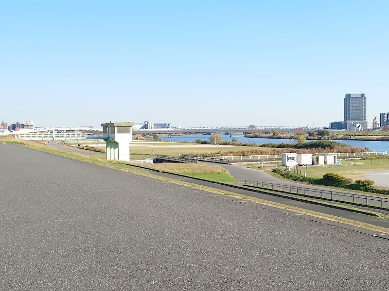 Arakawa Nishiarai Bridge Green Space - Arakawa Nishiarai Bridge Green Space 4 Chome Umeda, Adachi City, Tokyo 123-0851, Japan