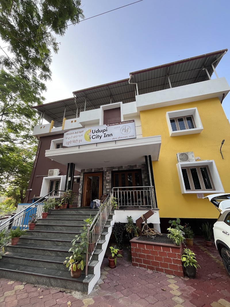 Udupi City Inn - Udupi City Inn, MGM - Budnar - Diana Theatre Rd, next to Archana Signature, Paniyadi, Maruthi Veethika, Udupi, Karnataka 576102, India
