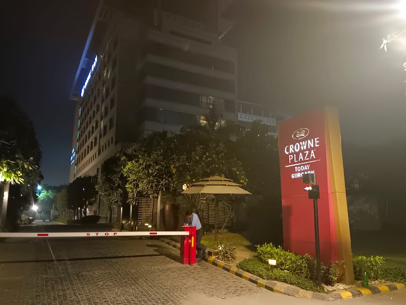 Crown Plaza Spa - Crown Plaza Spa Site No.2, opposite Signature Tower, Sector 29, Gurugram, Haryana 122009, India