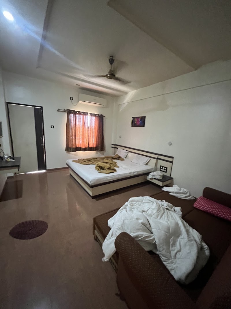 Hotel Shri Shiv Sai - Hotel Shri Shiv Sai Shirdi Hwy, Shirdi, Nimgaon Korhale, Maharashtra 423109, India
