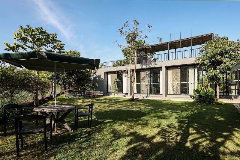 StayVista at Villa Meer | Premium Holiday Home with Private Pool in Nashik - StayVista at Villa Meer | Premium Holiday Home with Private Pool in Nashik, next to York Winery, Gangapur, Sawargaon, Nashik, Maharashtra 422222, India