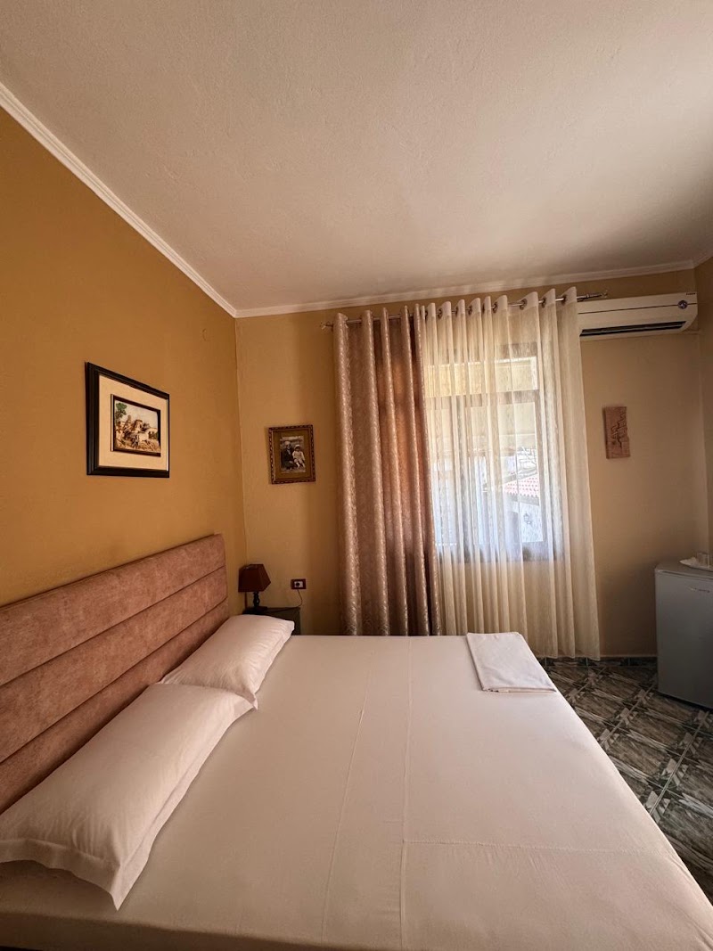 Twins villa mangalem Berat Albania - Twins villa mangalem Berat Albania, Rruga Mihal Komnena 1111, Berat 5001, Albania