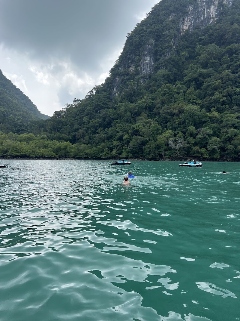 DH Watersports & Resources - DH Watersports & Resources, Jalan Pantai Cenang, 07000 Langkawi, Kedah, Malaysia