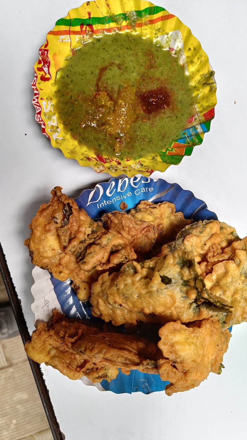 VIDARBHA VADA PAV - VIDARBHA VADA PAV, Dhanvantri Nivas, opp. Axis Bank, Navpada, Vile Parle East, Vile Parle, Mumbai, Maharashtra 400057, India