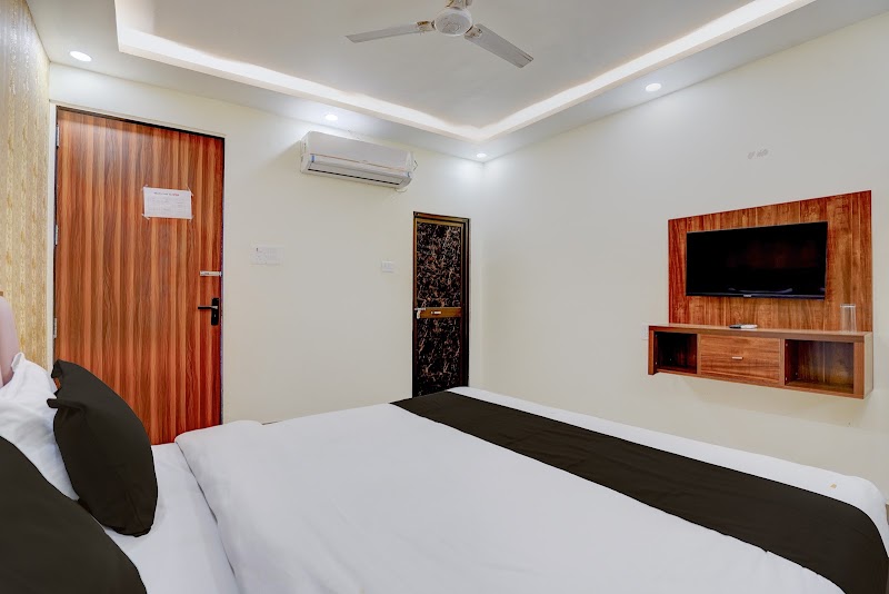 OYO Hotel O Rakabganj Crossway Ayodhya Formerly Ramaland Homestay - OYO Hotel O Rakabganj Crossway Ayodhya Formerly Ramaland Homestay Plot No. 3/6/11A, Telitola Chowk, near Edward Medical Hall, Shakti Vihar Colony, Ayodhya, Faizabad, Uttar Pradesh 224123, India