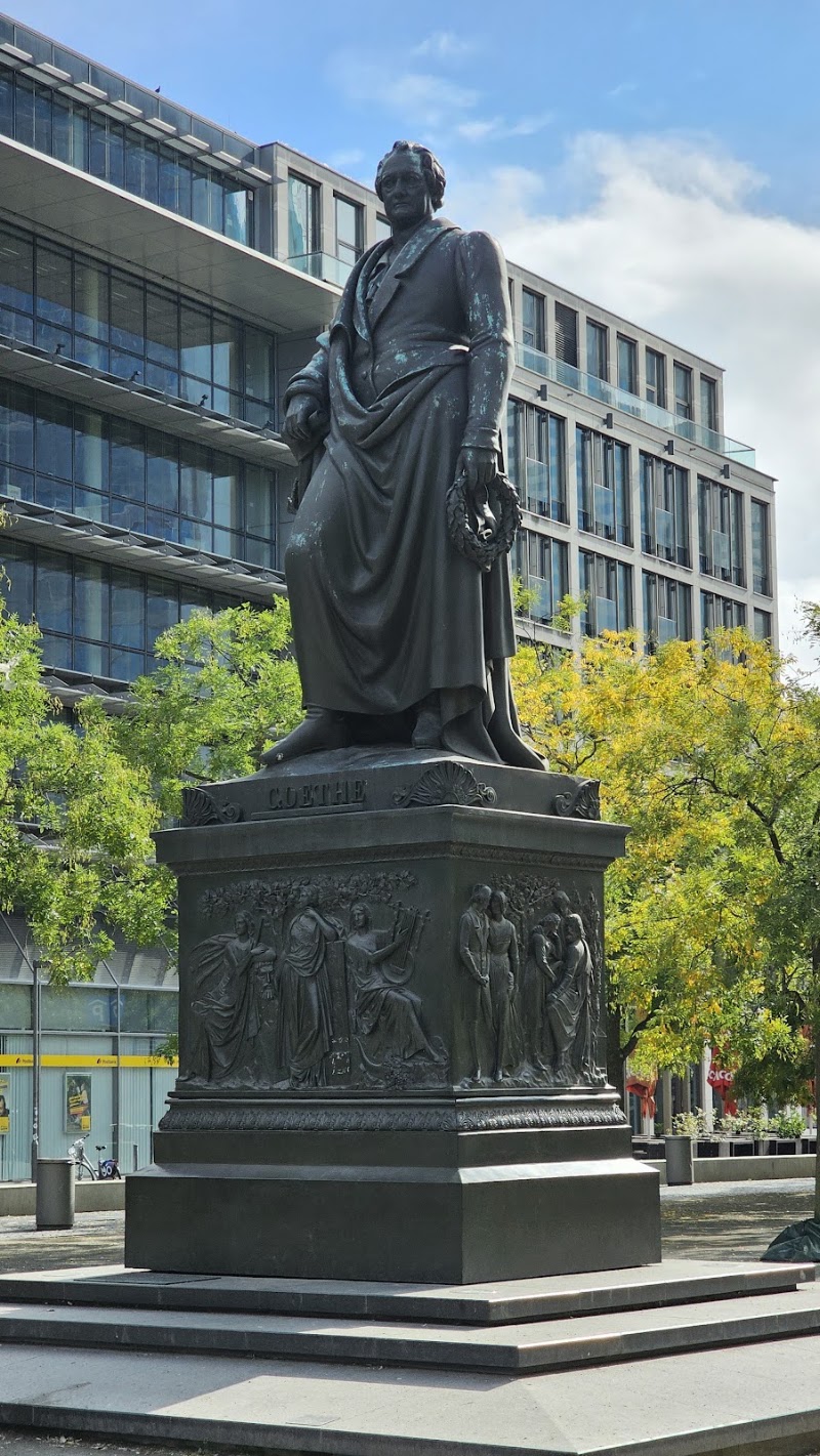 Goetheplatz - Goetheplatz, 60313 Frankfurt am Main, Germany