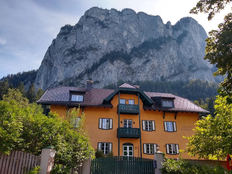 Gasthof Drachenwand - Gasthof Drachenwand St. Lorenz 46, 5310 St. Lorenz, Austria