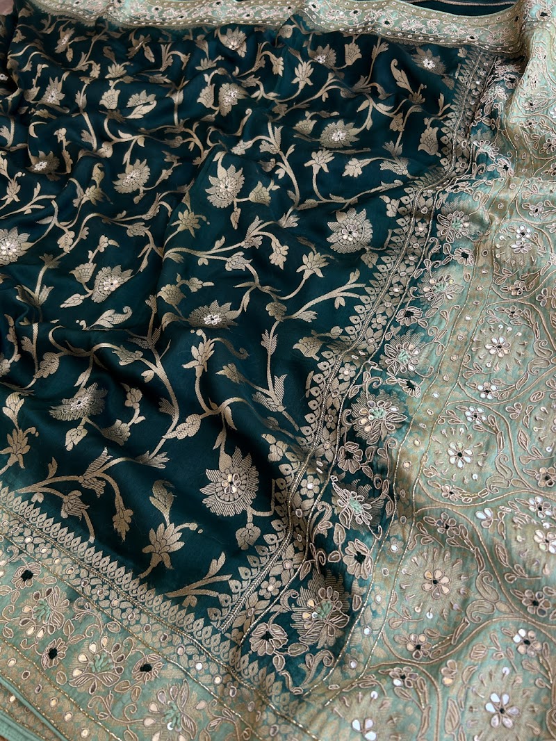 Roop Rani Sarees - Roop Rani Sarees 33, Lal Ji Sand Ka Rasta, Chaura Rasta, Modikhana, Jaipur, Jaipur Nagar Nigam Area, Rajasthan 302003, India