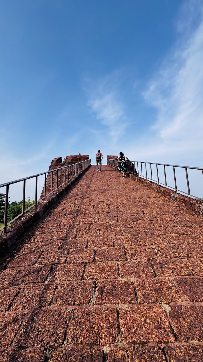 Bekal Fort Gate - Bekal Fort Gate, 92VP+X6F, Bekal Fort Rd, Kerala 671316, India