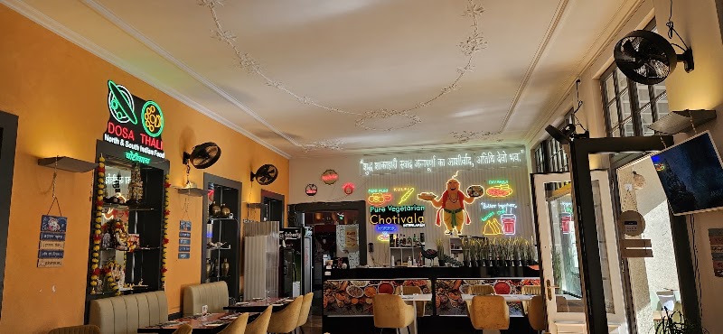 Pure Vegetarian Chotivala (Unlimited Thali) - Pure Vegetarian Chotivala (Unlimited Thali), Centralstrasse 29, 3800 Interlaken, Switzerland
