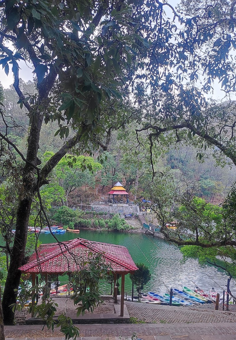 KMVN Tourist Rest House Sattal - KMVN Tourist Rest House Sattal 8GXH+9PP, Suriyagaon Rd, Sattal, Bhowali Range, Uttarakhand 263127, India