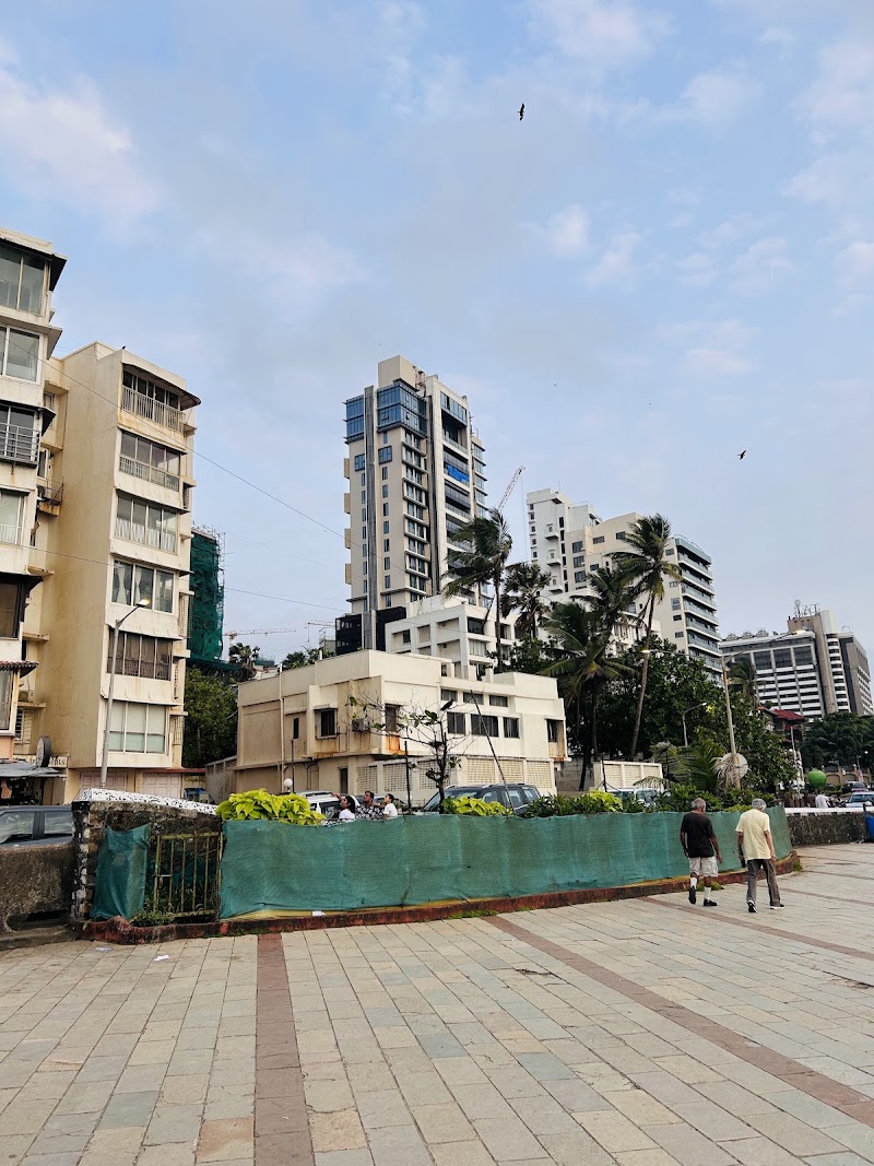 Mannat - Mannat, 2RWC+P3J, Mount Mary, Bandra West, Mumbai, Maharashtra 400050, India