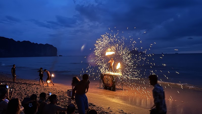 Ao Nang beach - Ao Nang beach 2RJC+GM7, Ao Nang, Mueang Krabi District, Krabi 81180, Thailand