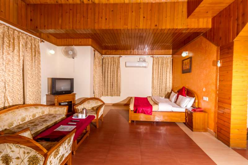 Hotel Golden Dreams - Hotel Golden Dreams, Palampur - Dharamshala Road, Sheela Chowk Dari, Fatehpur, Dari, Dharamshala, Hodal, Himachal Pradesh 176215, India