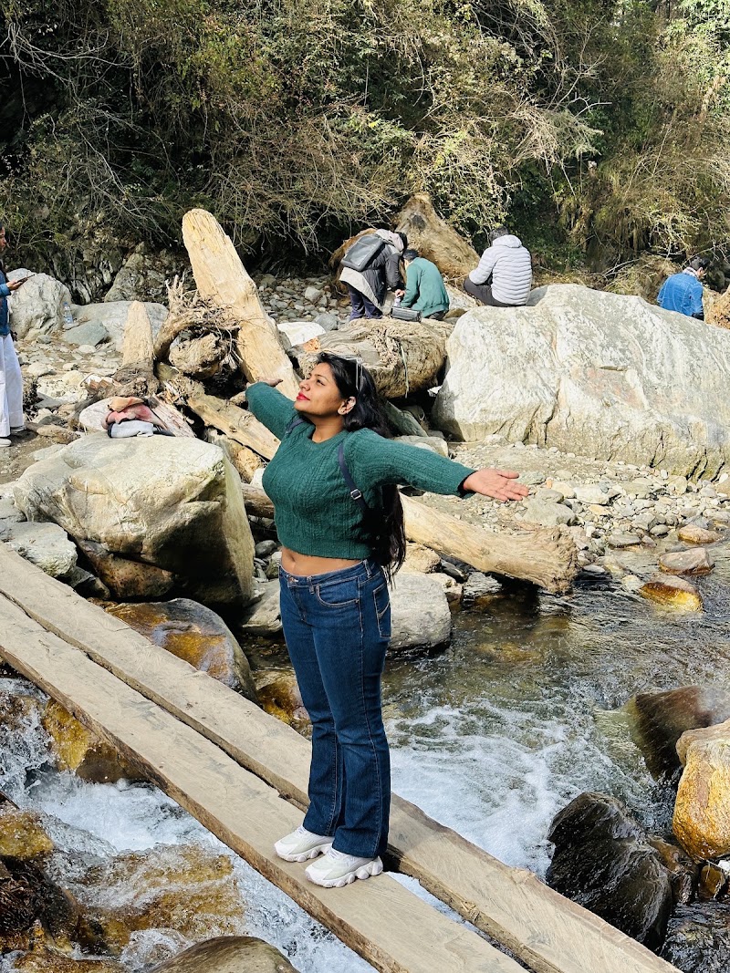 Starting Point for Chhoie waterfall - Starting Point for Chhoie waterfall, J9QW+PWH, Banjar, Sharchi, Himachal Pradesh 175123, India