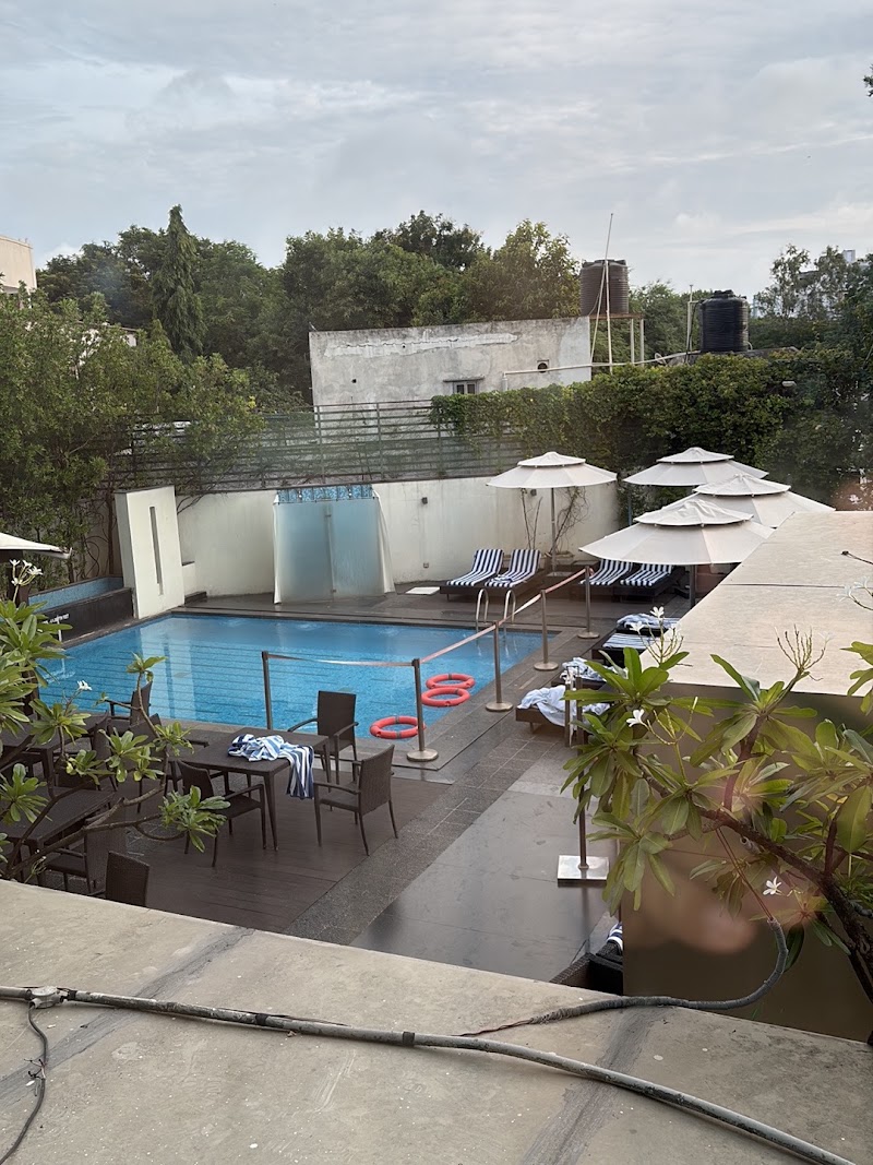 The Golkonda Hotel - The Golkonda Hotel, 10-1-124, Mehdipatnam - Banjara Hills Rd, Ambedkar Nagar, Masab Tank, Hyderabad, Telangana 500004, India