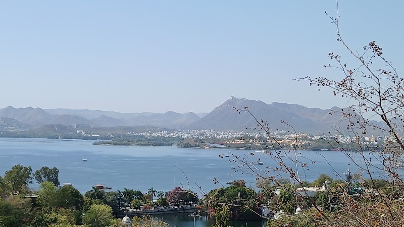 Udaipur City Railway Station - Udaipur City Railway Station, HM9X+GVP, Railway Station Rd, Jawahar Nagar, Khanjipeer, Udaipur, Rajasthan 313001, India