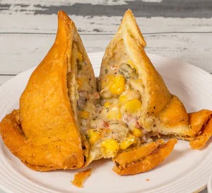 Samosa Hub - Samosa Hub, F-4/10, Mandir Marg, Block F, Krishna Nagar, Delhi, 110051, India