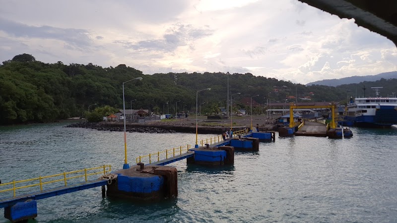 Pelabuhan Padang Bai - Pelabuhan Padang Bai, FG85+J68, Jl. Pelabuhan Padang Bai, Bali 80871, Indonesia