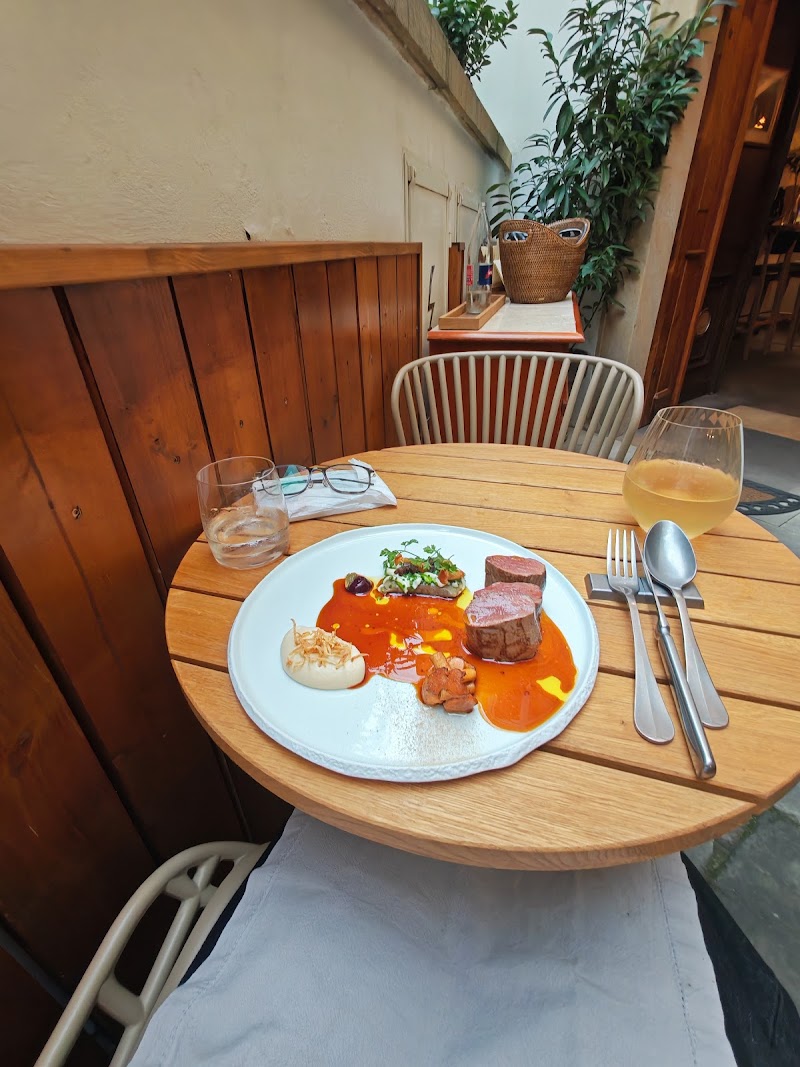 tāst restaurant - tāst restaurant Šporkova 521/5, 118 00 Praha 1-Malá Strana, Czechia