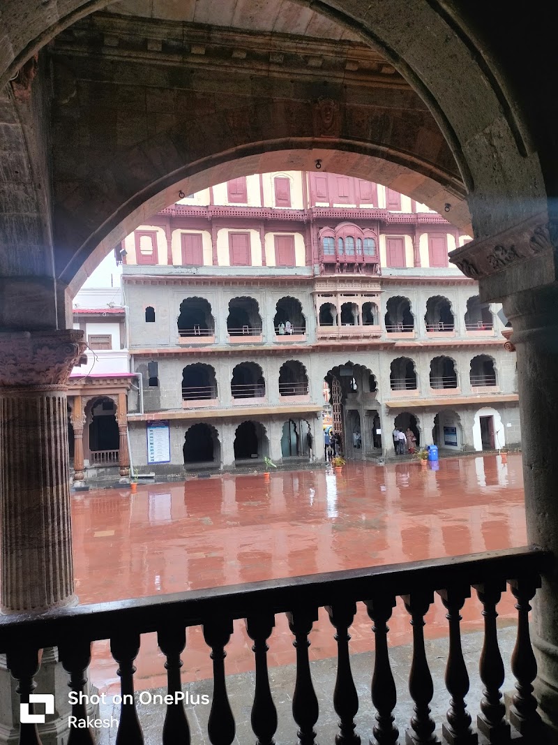 Rajwada Palace ( Rajwada Market - Rajwada Palace ( Rajwada Market Historical, 1 Rajwada Gali 2, Rajwada Chowk, Rajwada, Indore, Madhya Pradesh 452007, India