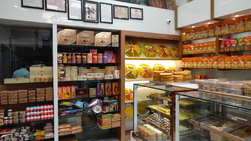 Shree babuji jodhpur misthan bhandar and bakery - Shree babuji jodhpur misthan bhandar and bakery Uit Complex, Airport Rd, Sundarwas, Khempura, Udaipur, Rajasthan 313003, India