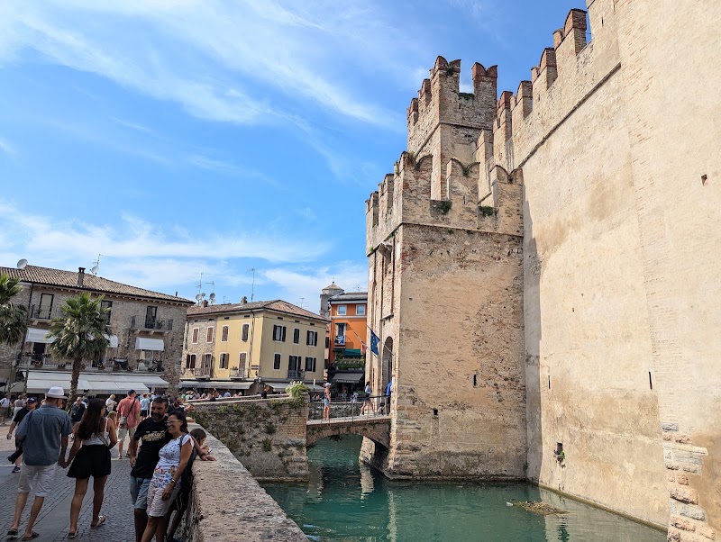 Castello Scaligero di Sirmione - Castello Scaligero di Sirmione P.za Castello, 34, 25019 Sirmione BS, Italy