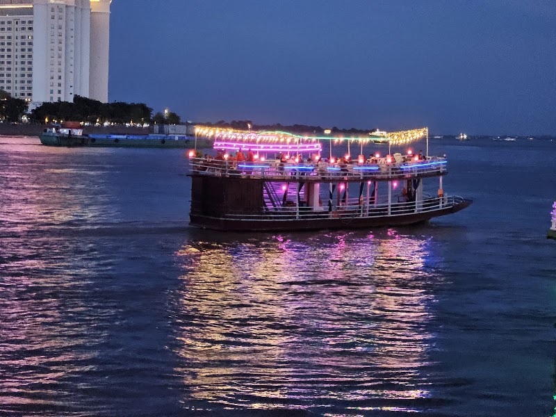 Preah Sisowath Quay - Preah Sisowath Quay, Phnom Penh, Cambodia