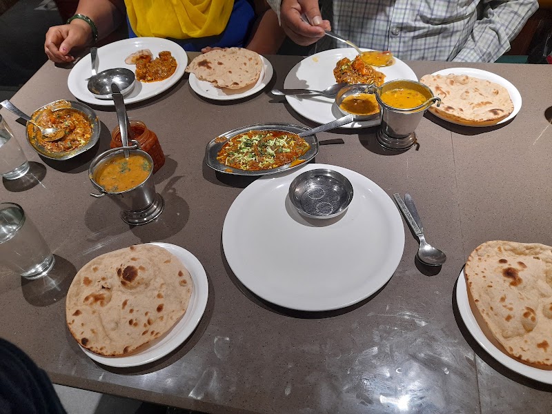 Sonali Restaurant - Sonali Restaurant Indira Market, Opposite Press Complex, Baniya Para, Durg, Chhattisgarh 491001, India