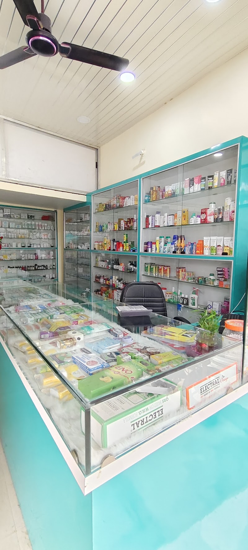 Ratna Medical store - Ratna Medical store, back side of cafe corner house, in front of Thakur marriage palace, near mahachakra tower, Professor Colony, Patel Para, Raipur, Chhattisgarh 492013, India