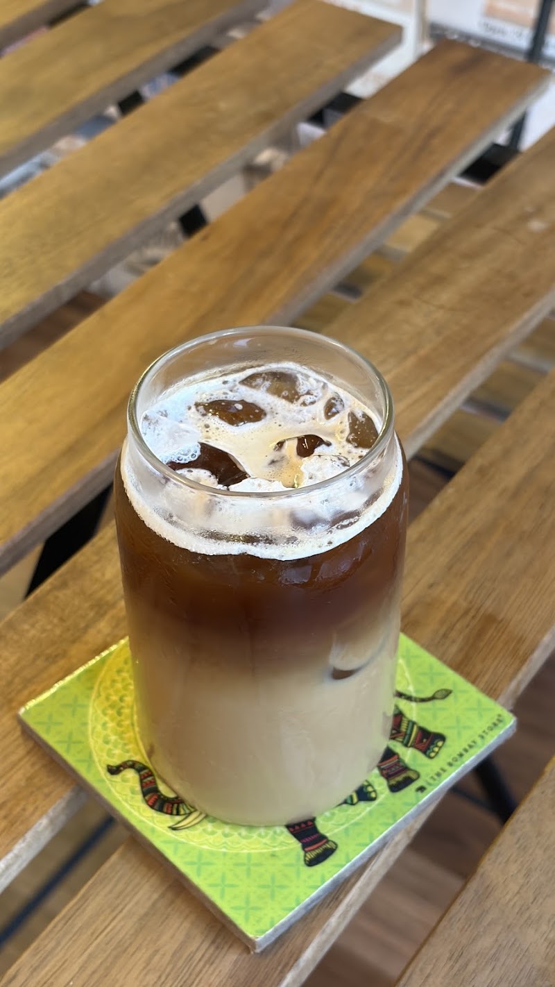 Le Mol Café - Le Mol Café Shree Sahyadri, CHS Ltd, C-5, Swami Vivekanand Rd, near Bajaj Hall, Mandlik Nagar, Sunder Nagar, Malad West, Mumbai, Maharashtra 400064, India